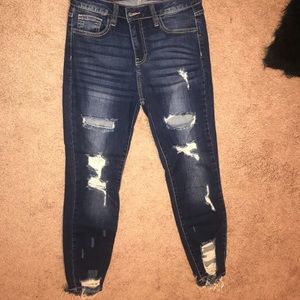 Destroyed skinny jeans